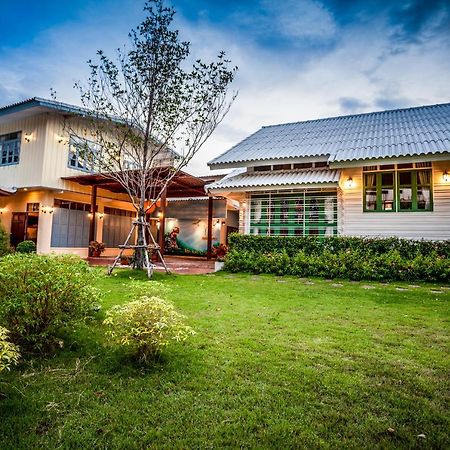 Baan Suan Krung Kao Hotel Phra Nakhon Si Ayutthaya Buitenkant foto