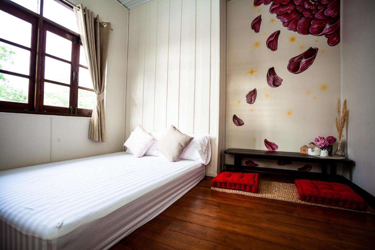 Baan Suan Krung Kao Hotel Phra Nakhon Si Ayutthaya Buitenkant foto