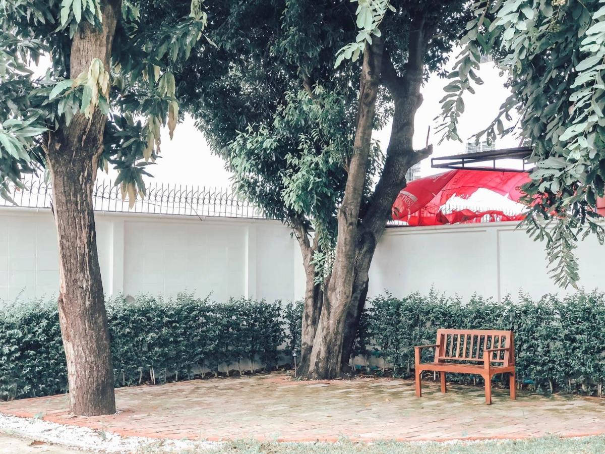 Baan Suan Krung Kao Hotel Phra Nakhon Si Ayutthaya Buitenkant foto