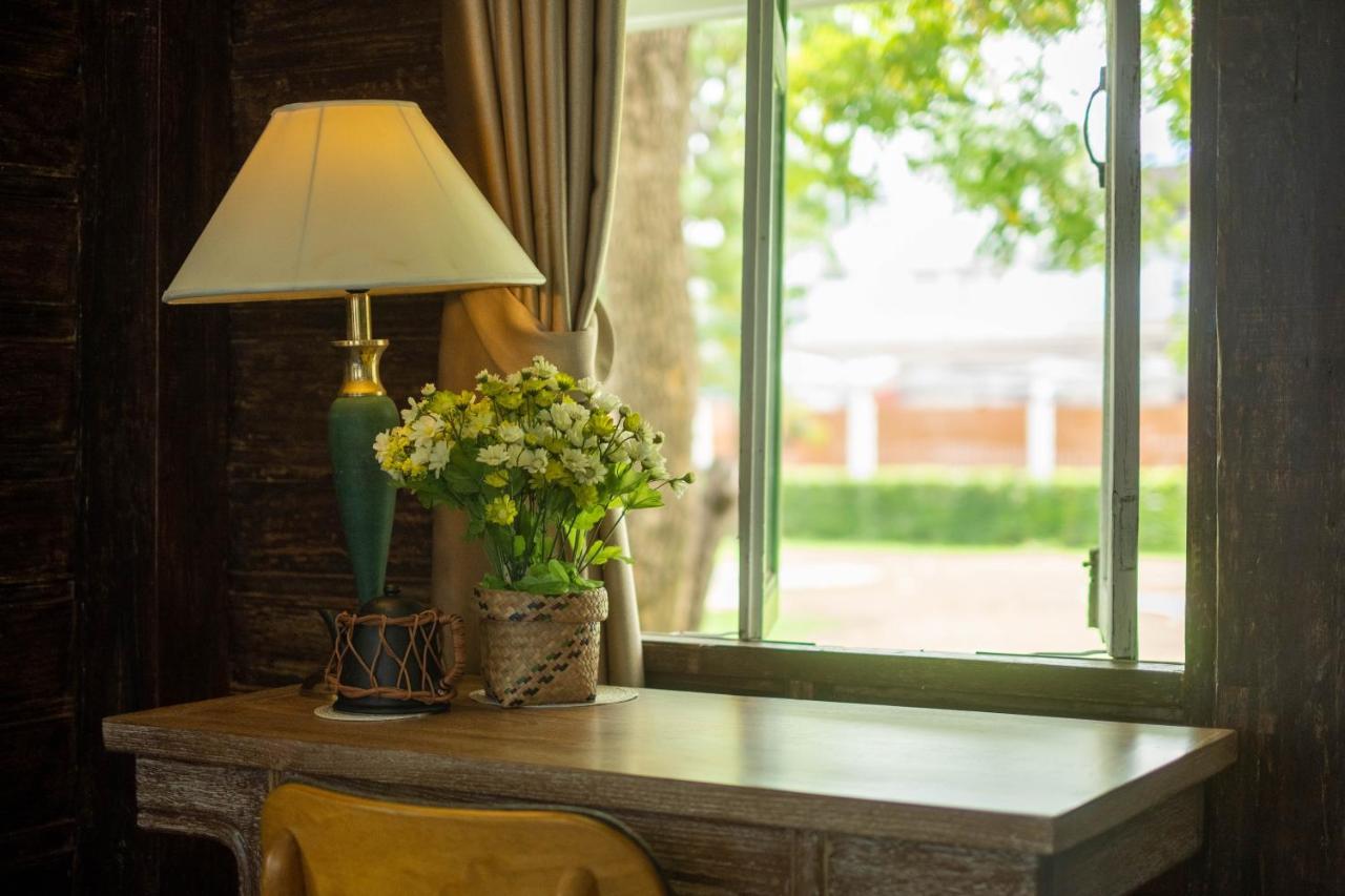 Baan Suan Krung Kao Hotel Phra Nakhon Si Ayutthaya Buitenkant foto